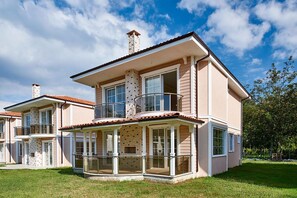 4 bedrooms, premium bedding, desk, iron/ironing board - Comfort Sapanca Villas (Sapanca)