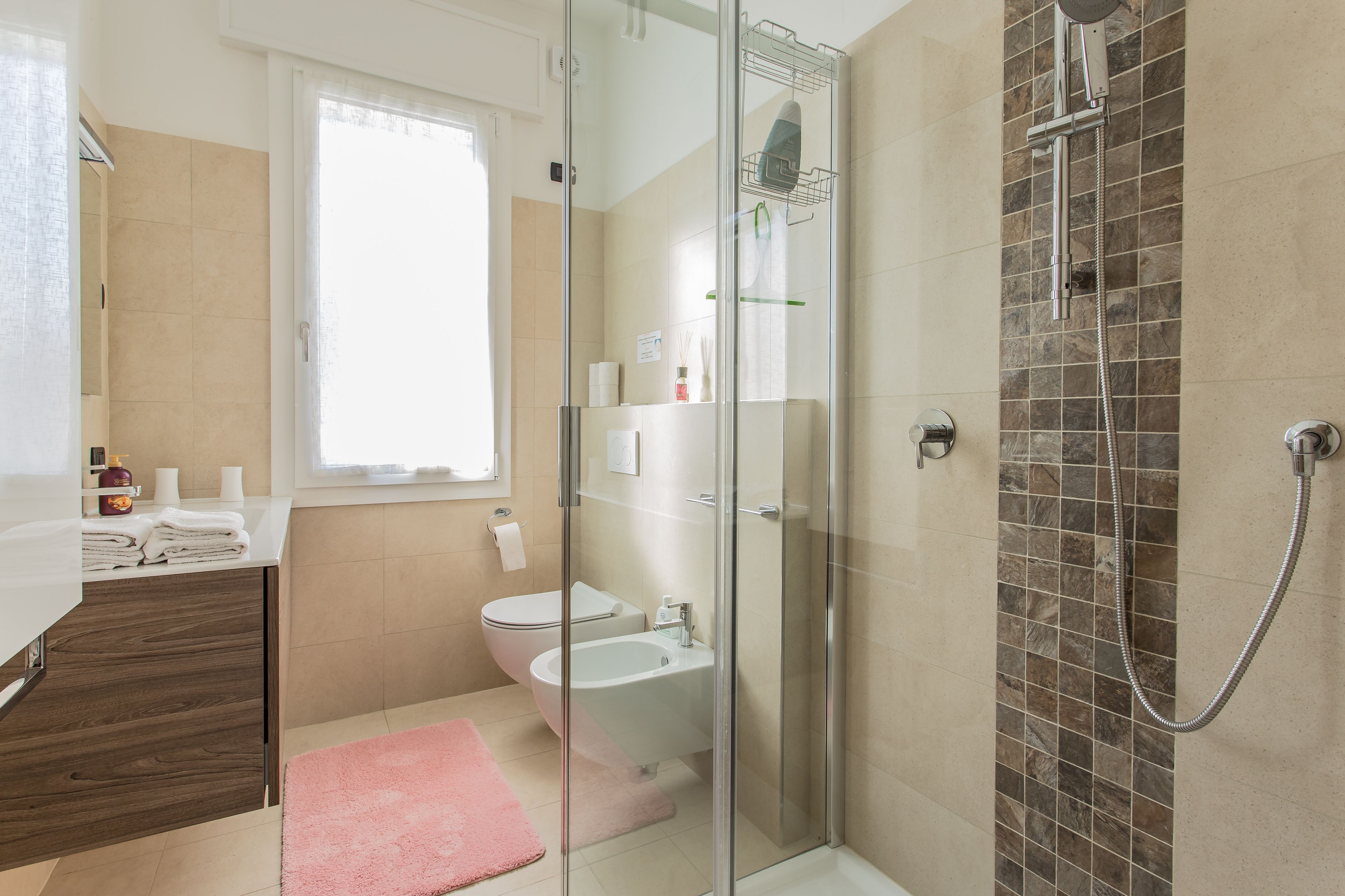 Huoneisto, 2 makuuhuonetta | Kylpyhuone