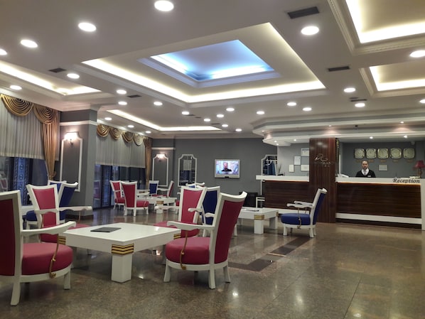 Lobby-Lounge