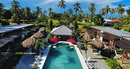 Show Pony Ranchero Resort - Boutique Beach Hotel