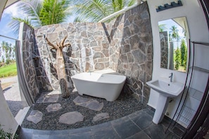 Deluxe-Apartment | Badezimmer