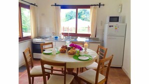 Private kitchen - Cabañas Boutique San Lorenzo (Villa San Lorenzo)