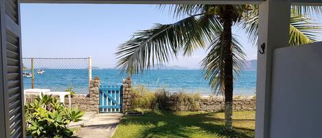 Quarto Frente Mar Terreo ( vista para praia) | Balcony