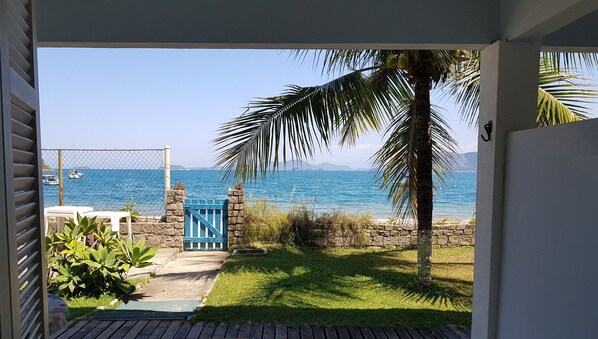 Quarto Frente Mar Terreo ( vista para praia) | Balcony