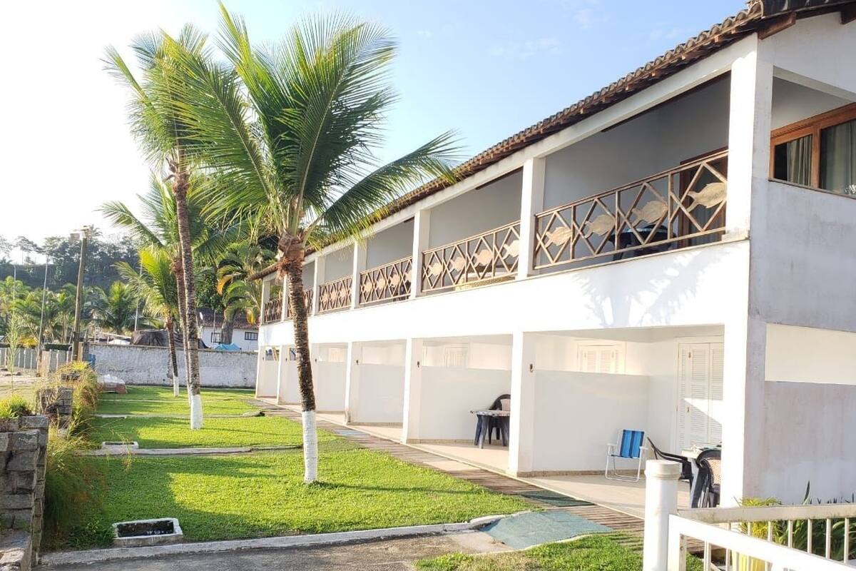 Quarto Frente Mar Terreo ( vista para praia) | Terraço/pátio
