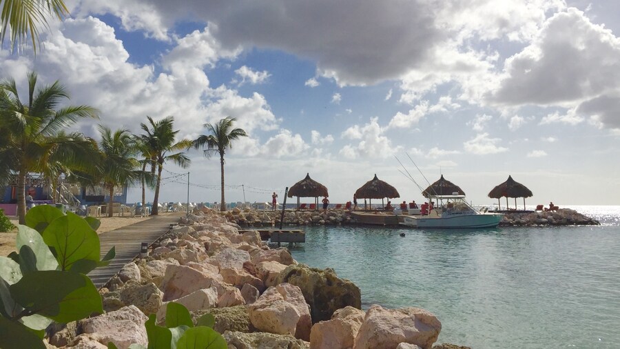 Blue Bay Beach Villas