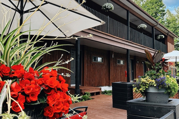 Mặt tiền nơi lưu trú