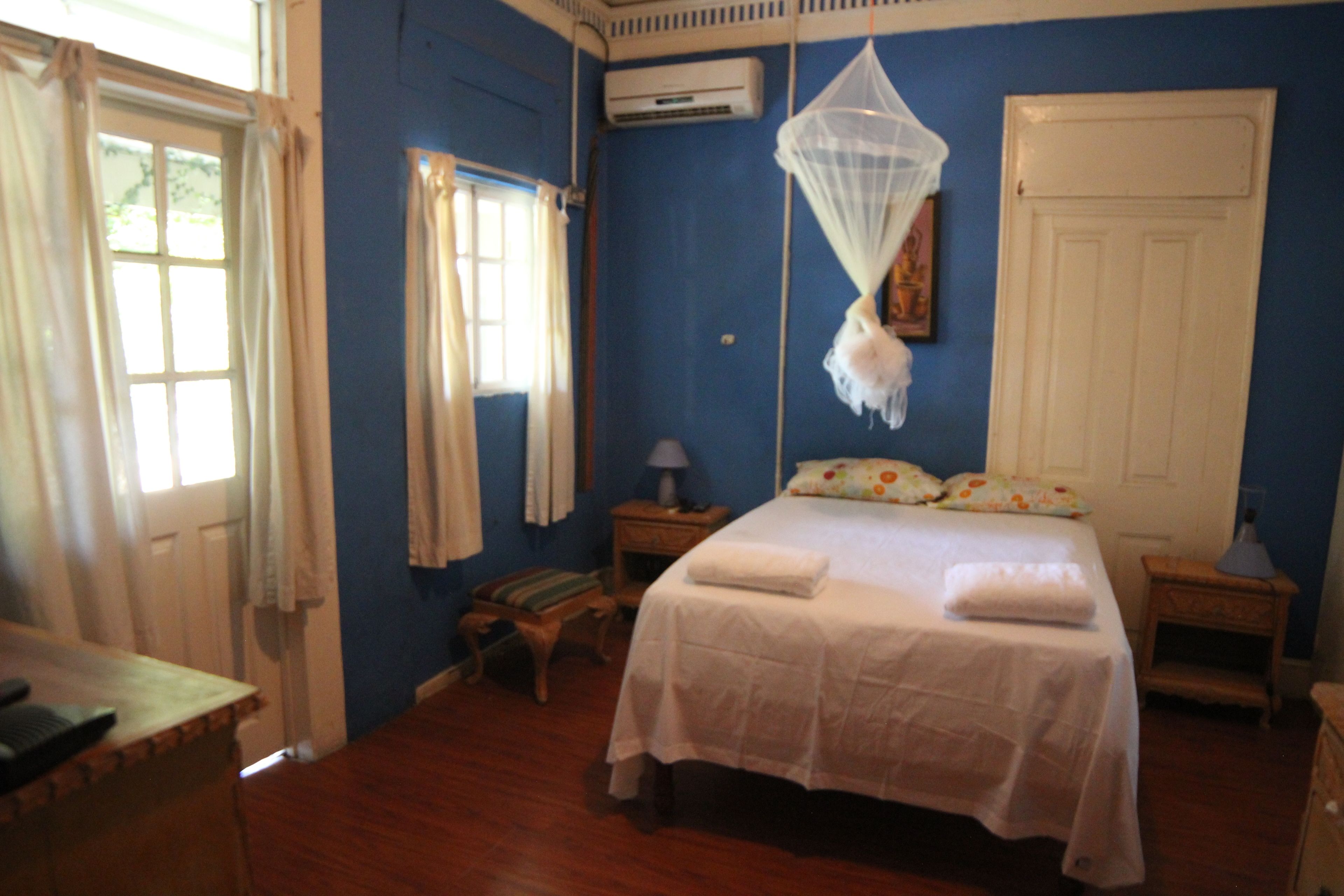 1 bedroom, in-room safe, desk, blackout curtains