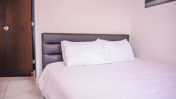 Casa Confort, 3 habitaciones (3 Queen Beds) | 3 habitaciones, caja de seguridad en la habitación y escritorio