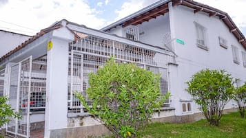 Fachada de la propiedad