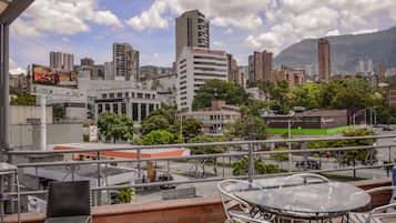 Penthouse, 3 Bedrooms, Hot Tub (1 King and 2 Queen Beds) | Balcony view