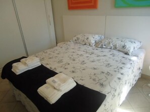 Apartment | 1 bedroom, iron/ironing board, free WiFi - Ipanema 1 Bedroom - RVP621801 (Rio de Janeiro)