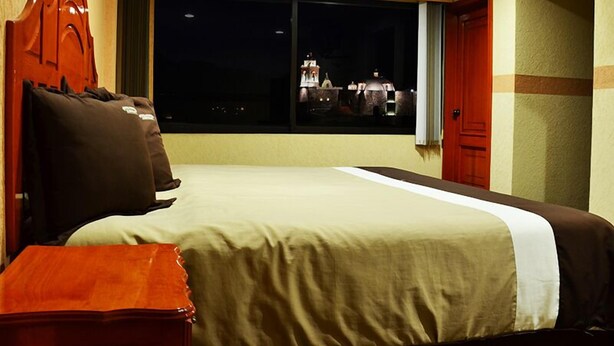 Iron/ironing board (on request), WiFi (free), bed sheets - Hotel Posada Kenmar (Huejotzingo)