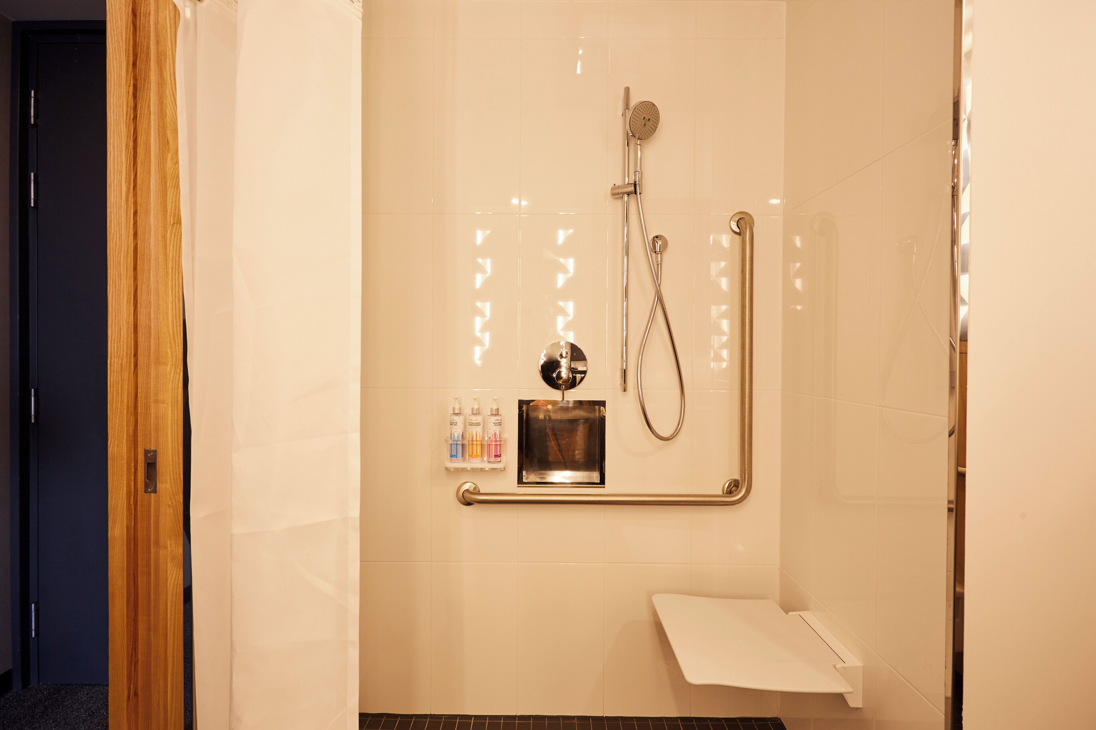 hand-held showerhead