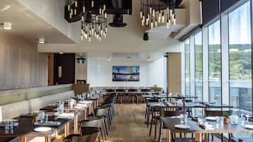 Regional cuisine, ocean views