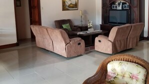 Unclassified image, 3 of 6, button - Tropi Isle villa (Canaan)