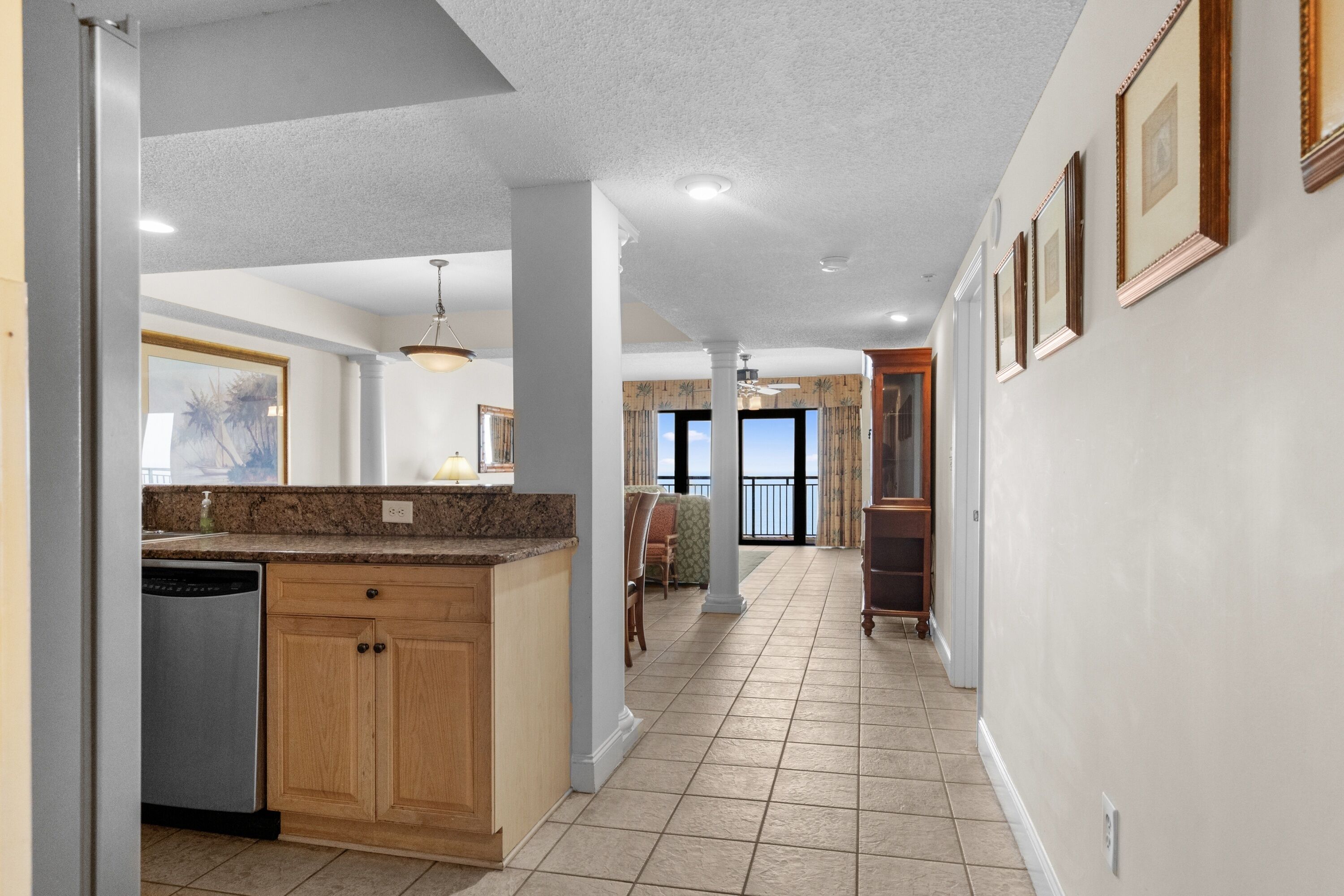 Condo, 5 Bedrooms | Interior