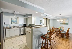 Condo, 3 Bedrooms | Private kitchen | Full-size fridge, microwave, oven, stovetop