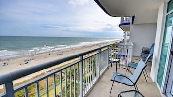 Condo, 4 Bedrooms | Property grounds