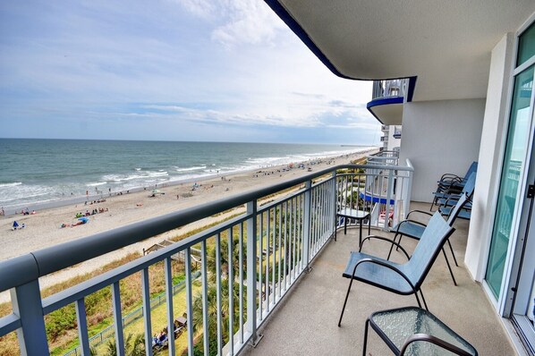 Condo, 4 Bedrooms | Property grounds