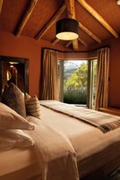 Habitación junior doble | Ropa de cama de alta calidad, minibar, sistema de insonorización