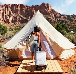 Front of property - Zion Luxury Camping (Hildale)