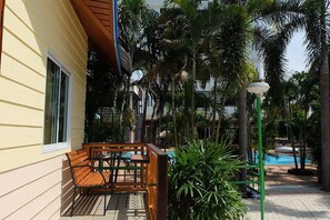 Terrace/patio - Hi Hotel (Nong Khae)