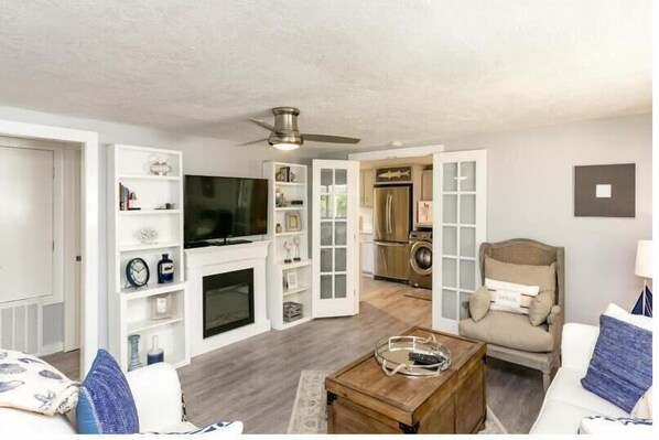 House, 3 Bedrooms | Living area