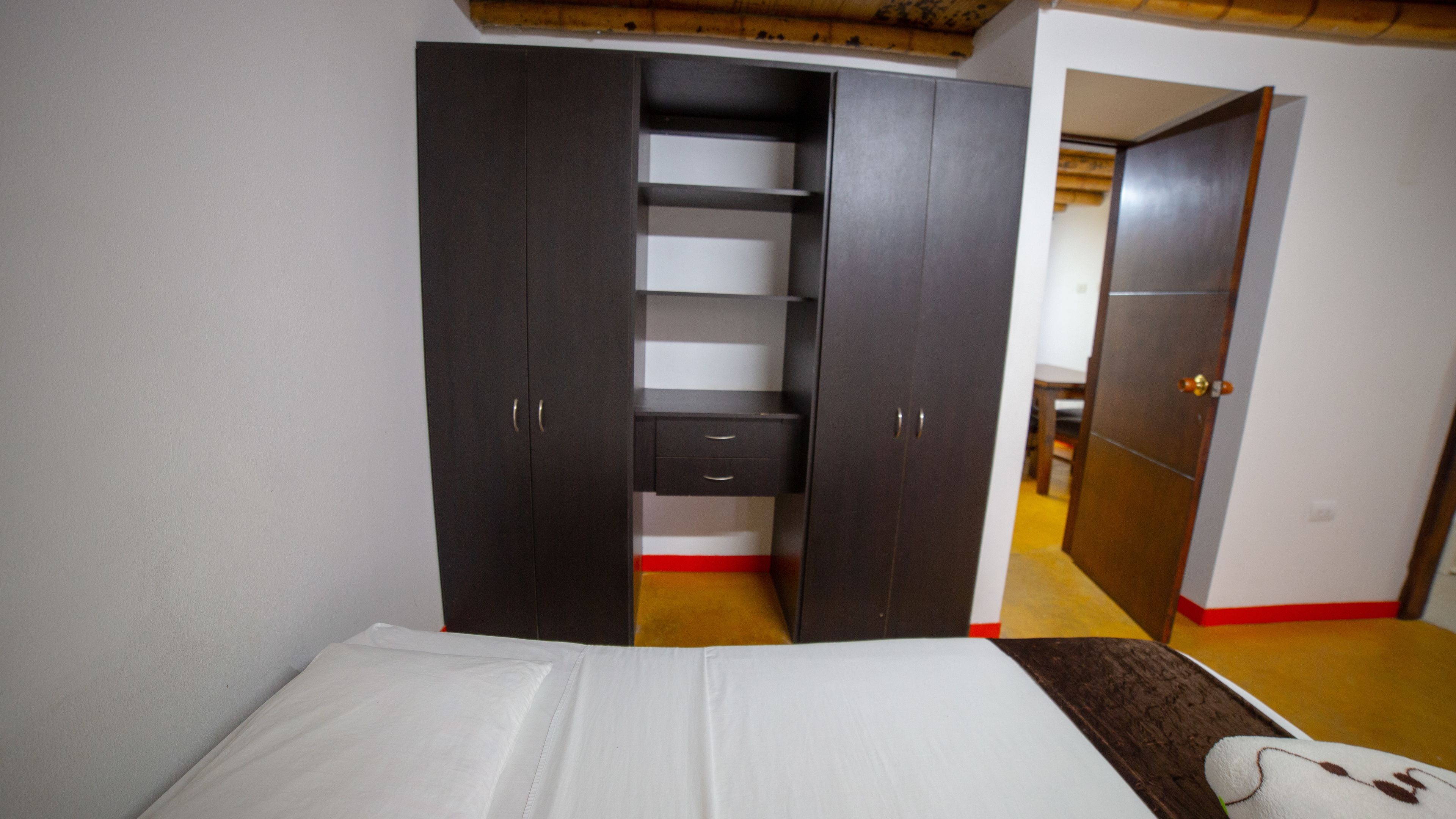 family suite | iron/ironing board, rollaway beds, free wifi, bed sheets