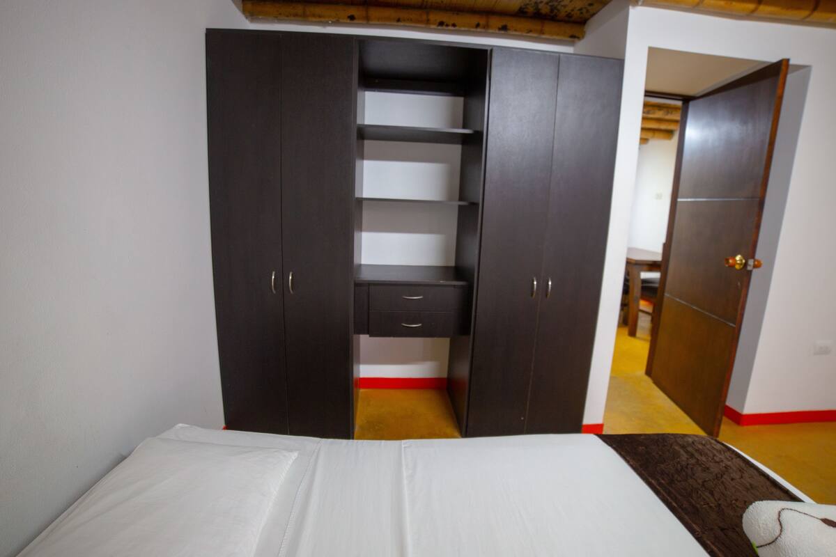 family suite | iron/ironing board, rollaway beds, free wifi, bed sheets