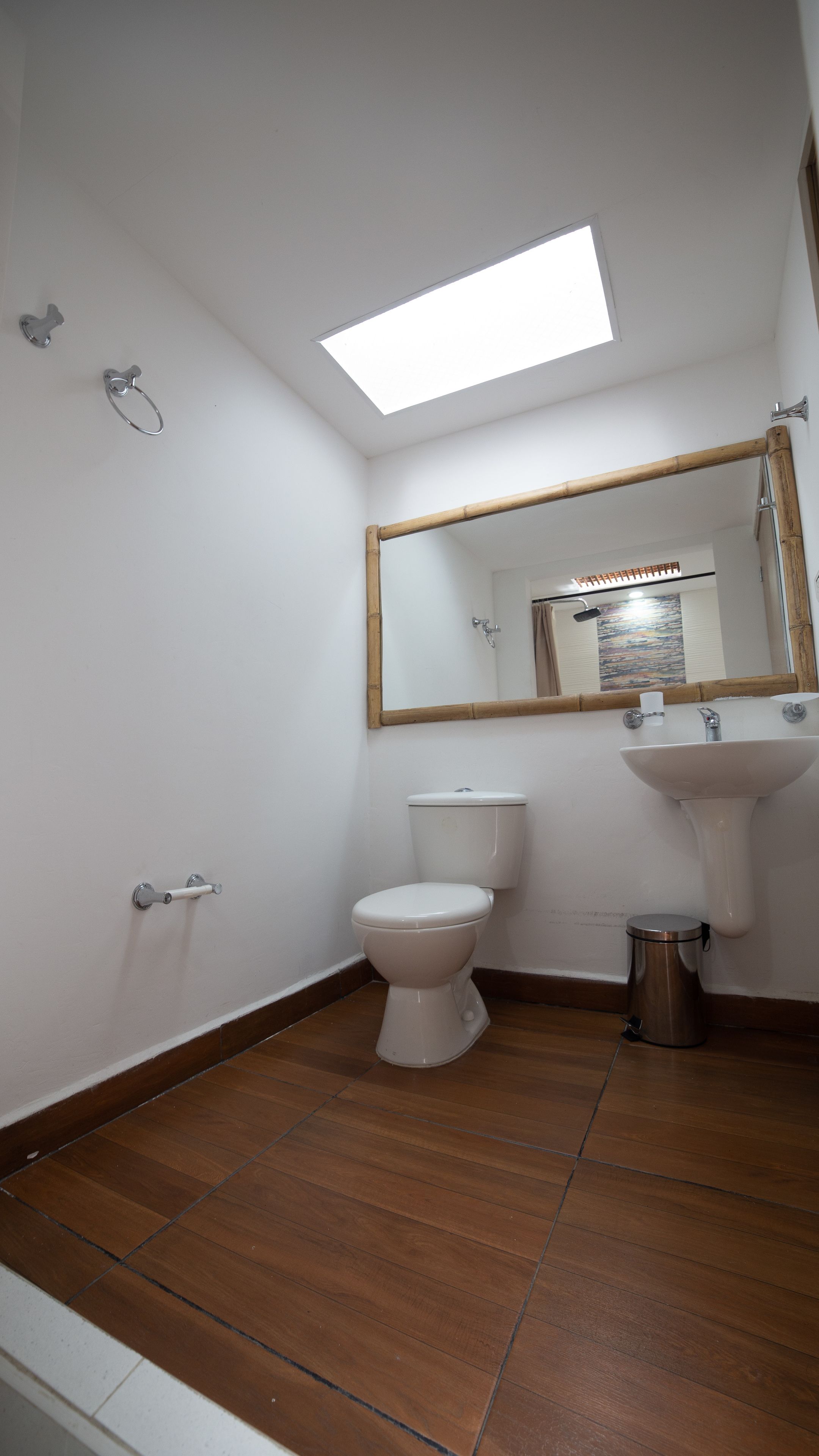 family suite | bathroom | shower, free toiletries, towels