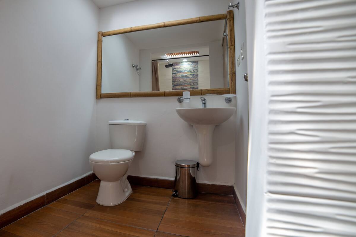 family suite | iron/ironing board, rollaway beds, free wifi, bed sheets