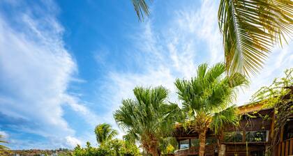 3 bedroom Villa with Pool + Ocean Views - Overlooks Golf course