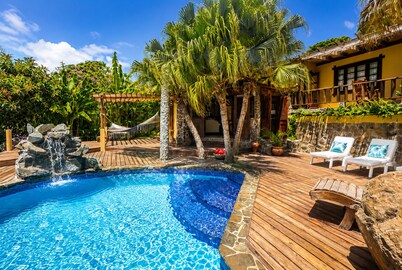 3 bedroom Villa with Pool + Ocean Views - Overlooks Golf course
