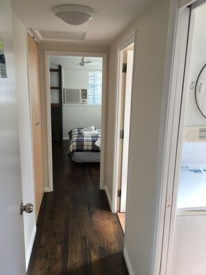 Studio - Broadbeach Studios (Broadbeach)