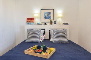 2 bedrooms, iron/ironing board, WiFi, bed sheets - On-the-Beach House with terrace - Maspalomas (sleeps 4) (Maspalomas)