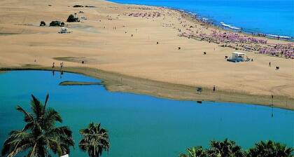 On-the-Beach House with terrace - Maspalomas (sleeps 4)