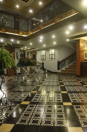 Interior entrance - Herald Suites Polaris (Makati)