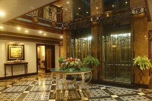 Lobby - Herald Suites Polaris (Makati)