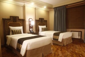 Minibar, in-room safe, individually decorated, individually furnished - Herald Suites Polaris (Makati)