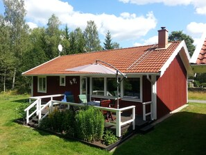 Exterior - Cozy Sweden house surrounded by meadows, forests and lakes of pure relaxation! (Bor)