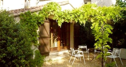 Natursteinhaus mit Garten, Winzerdorf, bei Montpellierfür 2-3 Pers.