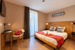 3 chambres, fer et planche à repasser, Wi-Fi, draps fournis