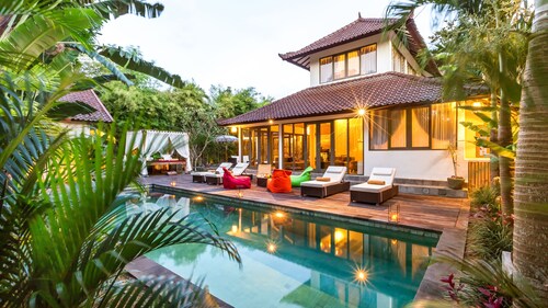 LUXUS Villa Kudeta Beach (400m zum Strand), SEMINYAK CENTER (300)