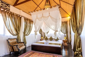 3 Schlafzimmer, Zimmersafe, Bügeleisen/Bügelbrett, Reisekinderbett