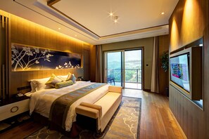 Minibar, in-room safe, desk, blackout curtains