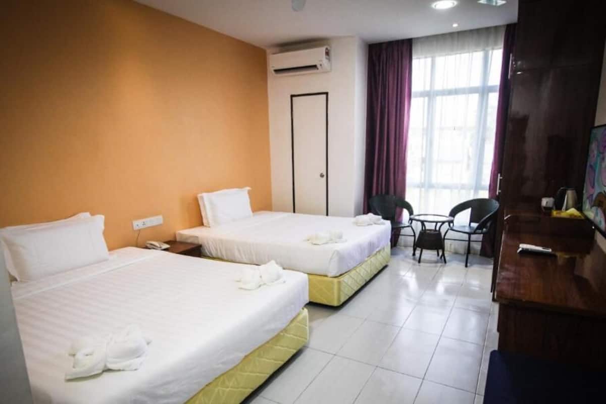 minibar, desk, soundproofing, iron/ironing board