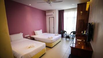 Bar mini, meja, kalis bunyi, seterika/papan seterika