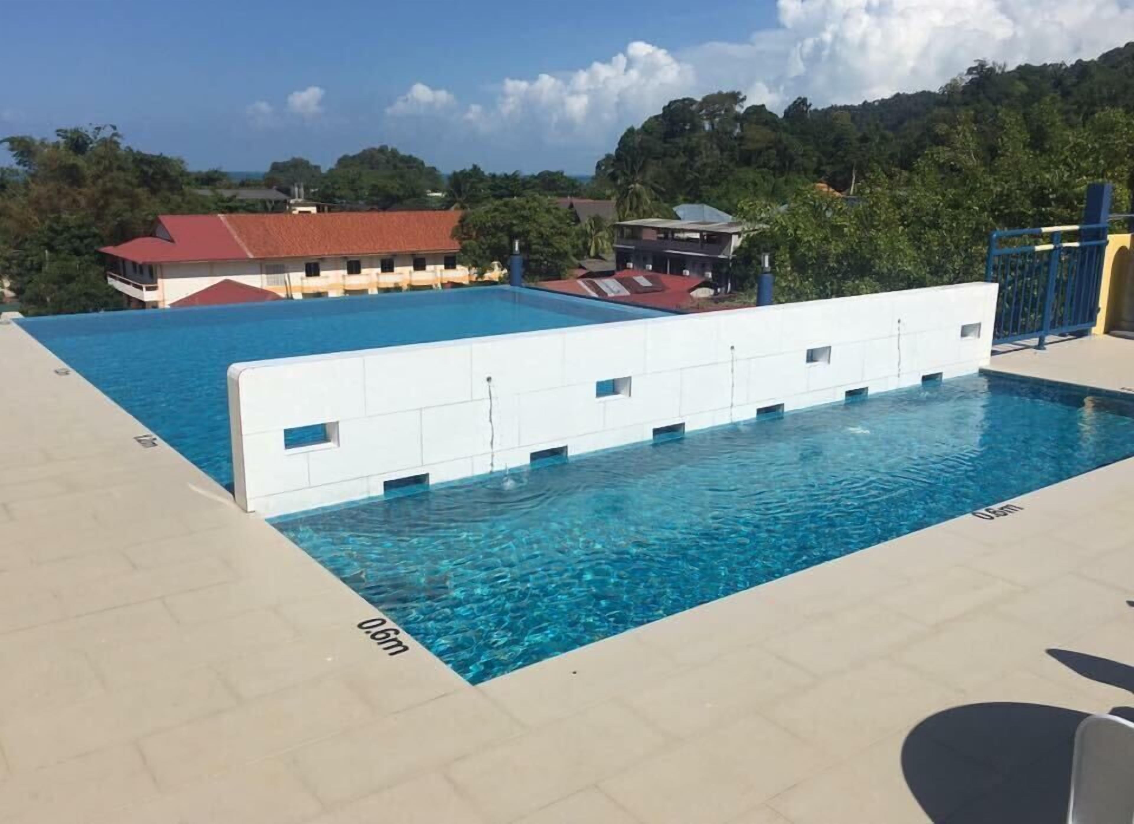 outdoor pool, pool loungers