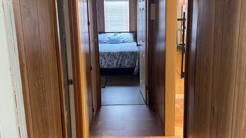 5 chambres, fer et planche Ă repasser, draps fournis